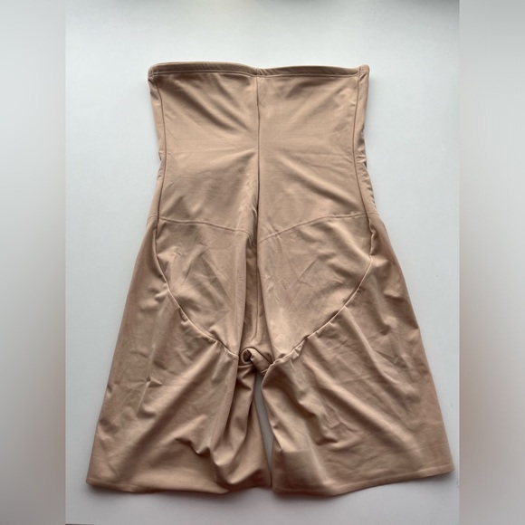 Women’s Miraclesuit Beige Shapewear- Extra Firm Control - Picture 6 of 6